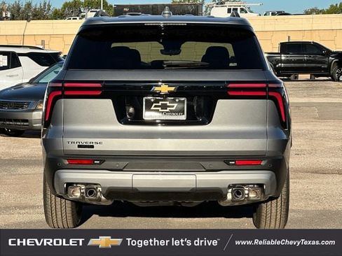 New 2026 Chevrolet Traverse LT FWD image 5