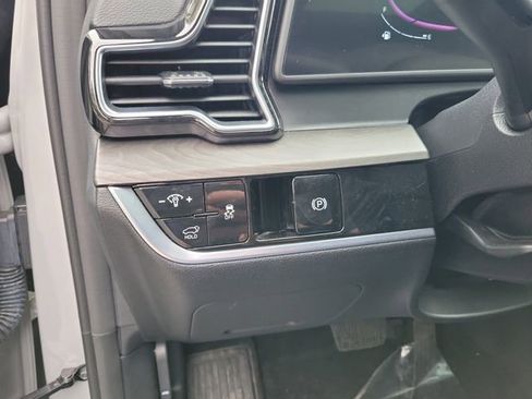 Used 2024 Kia Sportage X-Line w/ X-Line Premium Package image 15