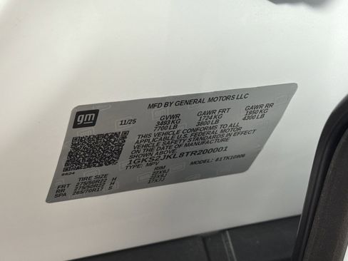 New 2026 GMC Yukon XL Denali w/ Sun & Power Step Package image 30