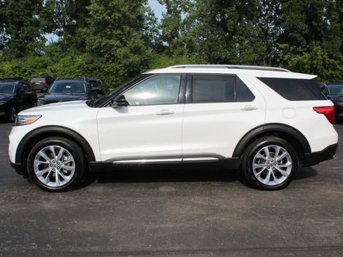 Used 2023 Ford Explorer Platinum w/ Technology Package AWD/4WD image 9