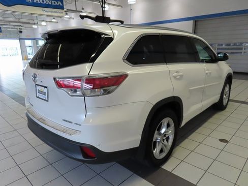 Used 2015 Toyota Highlander Limited image 14