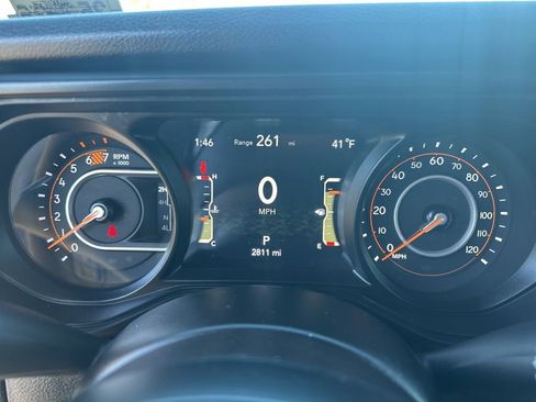 Used 2025 Jeep Wrangler Sport S image 24