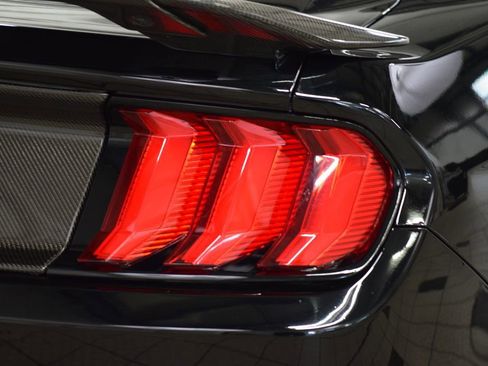Used 2021 Ford Mustang Shelby GT500 w/ Technology Package RWD image 22