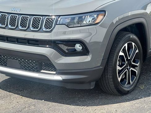 Used 2023 Jeep Compass Limited AWD/4WD image 8