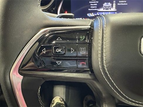 Used 2023 Jeep Grand Cherokee Overland image 8