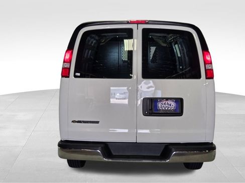 Used 2025 Chevrolet Express 2500 w/ Driver Convenience Package RWD image 17