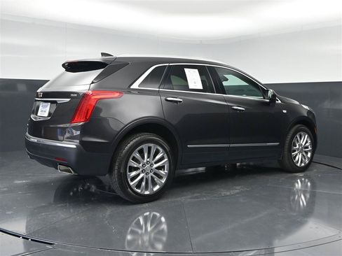 Used 2017 Cadillac XT5 Premium Luxury AWD/4WD image 5