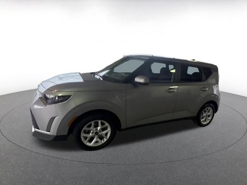 Used 2025 Kia Soul LX w/ LX Technology Package image 6