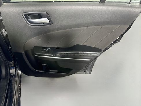 Used 2022 Dodge Charger SXT RWD image 28