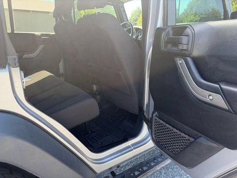Used 2017 Jeep Wrangler Unlimited Sport w/ Quick Order Package 24S AWD/4WD image 13
