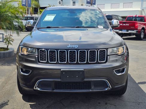 Used 2018 Jeep Grand Cherokee Limited RWD image 2