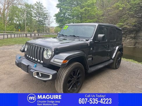 Used 2023 Jeep Wrangler Unlimited Sahara AWD/4WD image 3