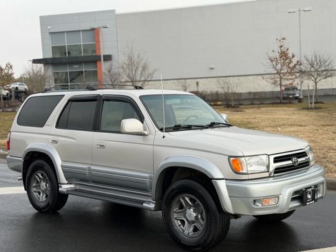 Used 2000 Toyota 4Runner Limited image 2