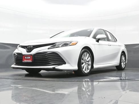 Used 2019 Toyota Camry LE w/ Convenience Package FWD image 27