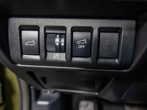 Used 2025 Subaru Outback Premium w/ Popular Package #1A image 35