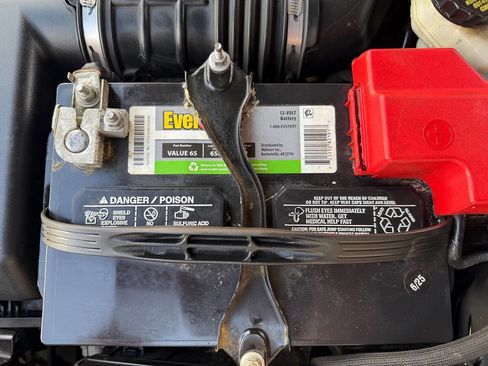 Used 2013 Ford Taurus SHO AWD/4WD image 40