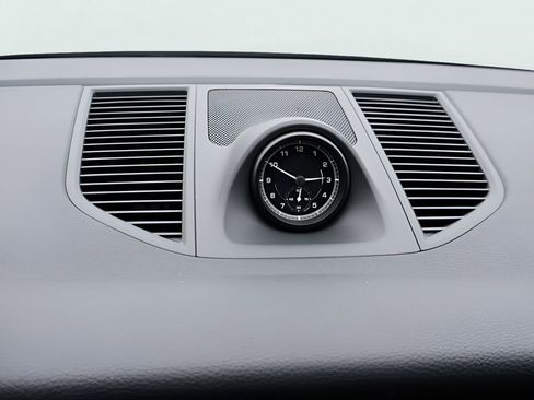 New 2026 Porsche Macan image 22