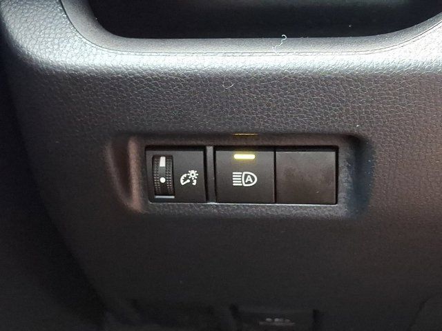 Used 2023 Toyota RAV4 LE FWD image 27
