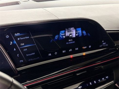 Used 2024 Cadillac Escalade ESV V image 15