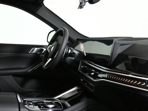 New 2026 BMW X6 xDrive40i w/ Climate Comfort Package image 33