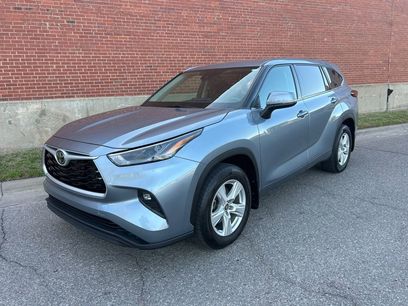 Used 2022 Toyota Highlander LE