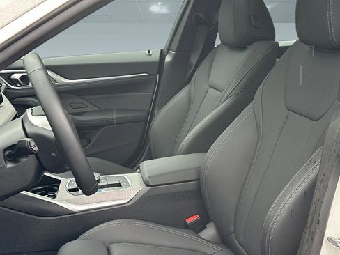 Used 2025 BMW i4 eDrive40 w/ Premium Package image 19