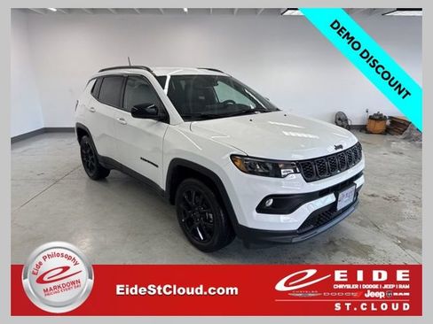 New 2026 Jeep Compass Latitude AWD/4WD image 1