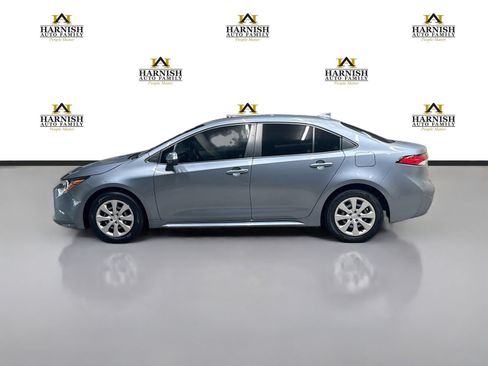 Used 2020 Toyota Corolla LE FWD image 9
