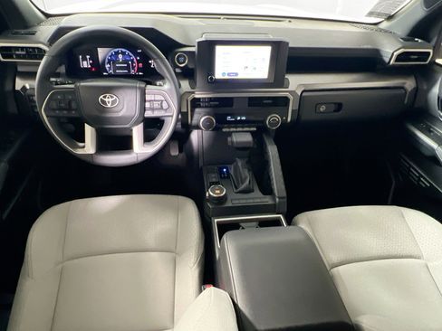 Used 2025 Toyota 4Runner SR5 image 30