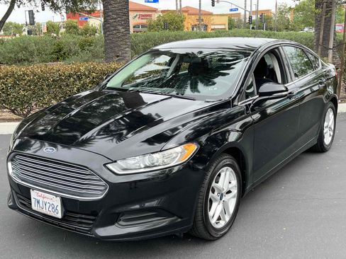 Used 2016 Ford Fusion SE image 11