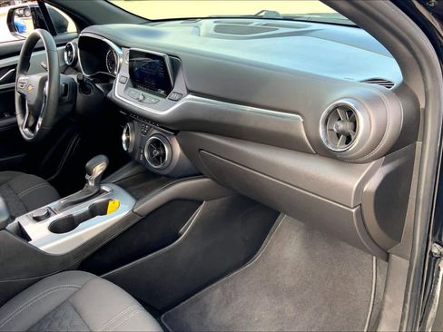 Used 2022 Chevrolet Blazer LT image 18