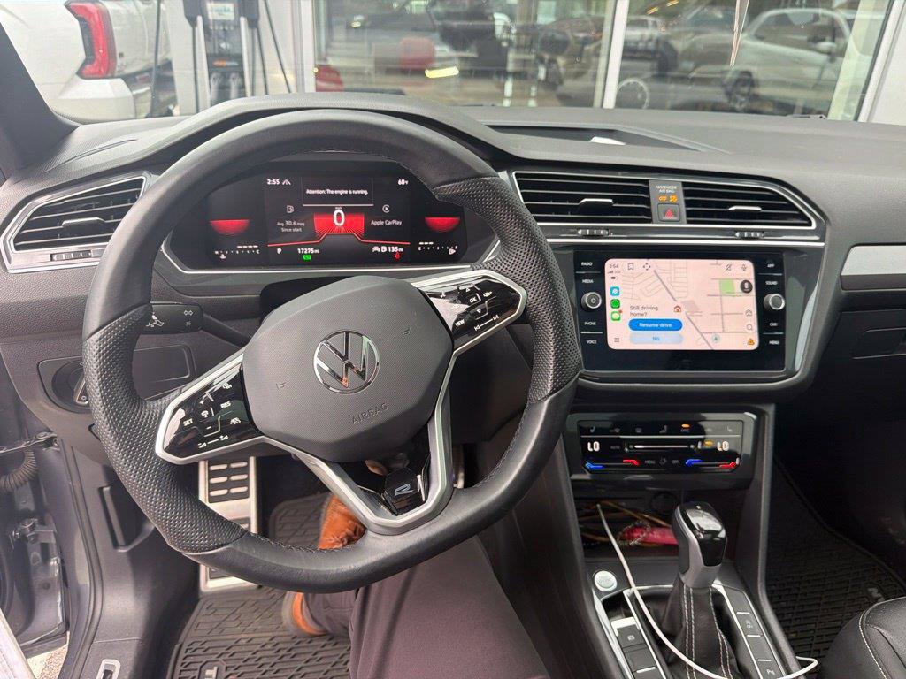 Used 2023 Volkswagen Tiguan SE R-Line AWD/4WD image 5