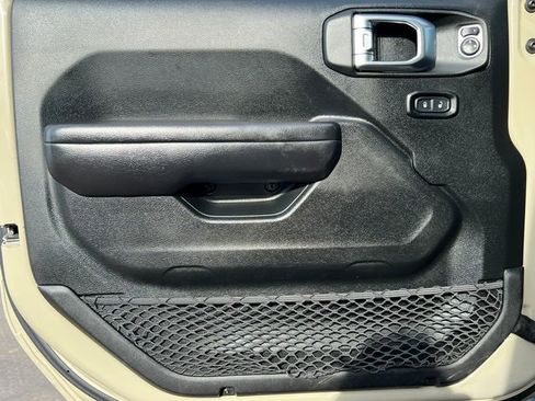 Used 2020 Jeep Gladiator Sport w/ Quick Order Package 24S image 22