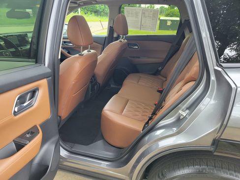 Certified 2026 Nissan Rogue Platinum w/ Platinum Premium Package AWD/4WD image 41