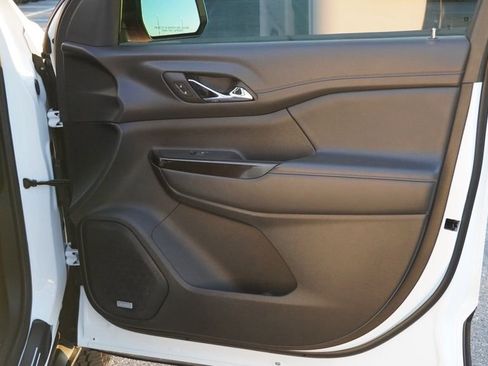 Used 2023 GMC Acadia AT4 w/ Technology Package image 27