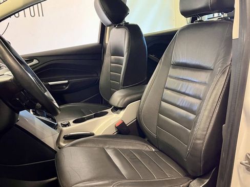 Used 2015 Ford C-MAX Energi SEL w/ Equipment Group 303A FWD image 13