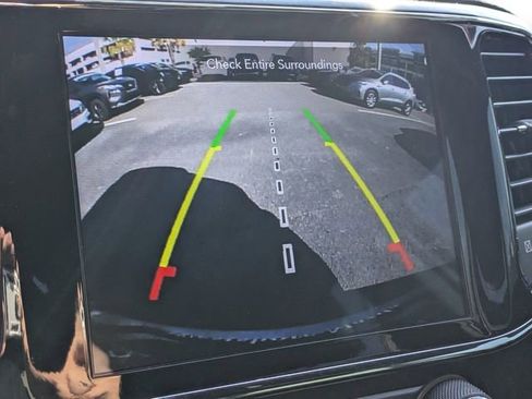 Used 2021 Jeep Grand Cherokee Laredo X image 18