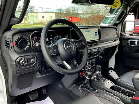 New 2026 Jeep Wrangler Unlimited Rubicon w/ Technology Group image 6