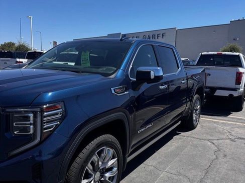 Used 2023 GMC Sierra 1500 Denali w/ Denali Reserve Package AWD/4WD image 2