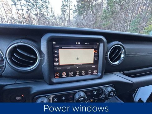 Used 2020 Jeep Wrangler Unlimited Sahara image 34