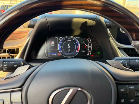 Used 2021 Lexus ES 350 w/ Premium Package image 32