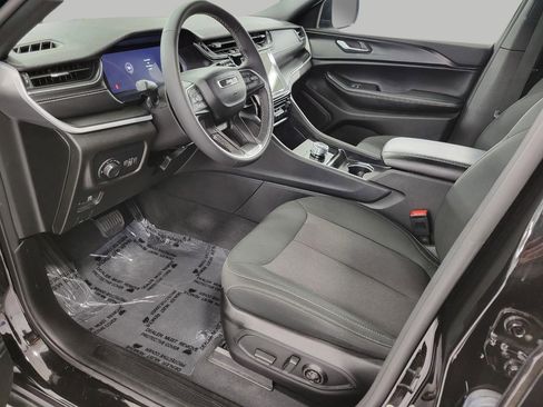 Used 2024 Jeep Grand Cherokee L Laredo AWD/4WD image 39