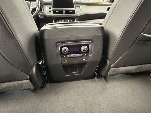 Used 2022 Chevrolet Tahoe LT w/ LT Signature Plus Package image 44