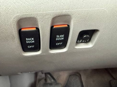 Used 2006 Toyota Sienna XLE w/ XLE Pkg 9 AWD/4WD image 23