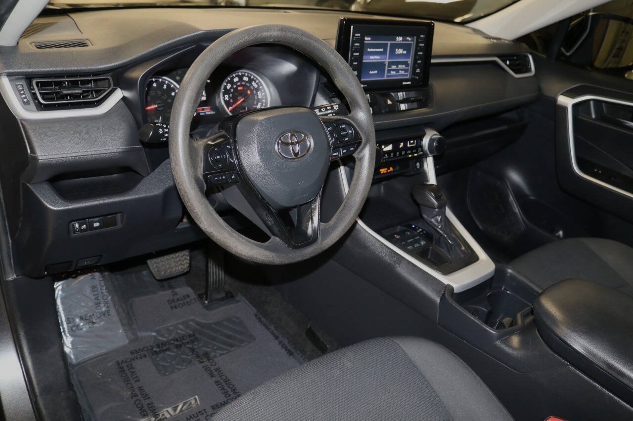 Used 2020 Toyota RAV4 LE w/ Carpet Mat Package AWD/4WD image 64