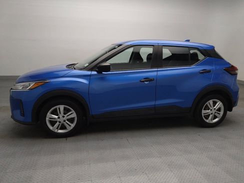 Used 2021 Nissan Kicks S FWD image 2