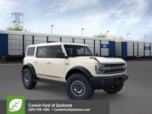 New 2026 Ford Bronco Outer Banks AWD/4WD image 1