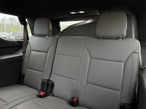 Used 2021 Chevrolet Tahoe Z71 w/ Z71 Signature Package image 28