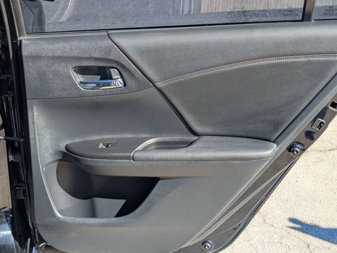 Used 2016 Honda Accord EX-L image 37