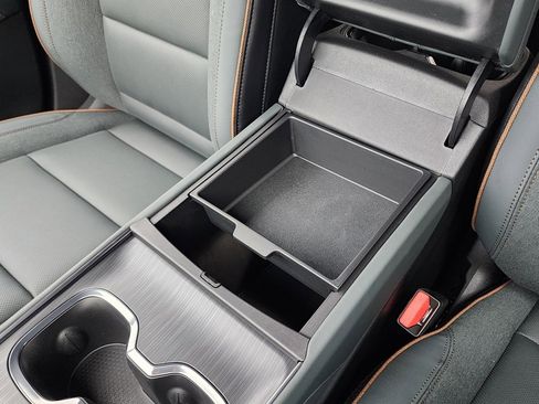 New 2026 GMC Acadia AT4 image 35